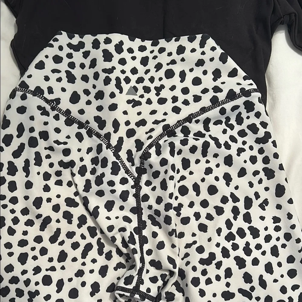 Black Zip-Up Jacket and White Leopard Print Leggings - Picture 4 of 4